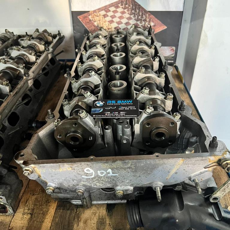 JOHN COOPER ÇIKMA PARÇA M52 901 NUMARALI 3 SERİSİ ÇIKMA SİLİNDİR KAPAĞI